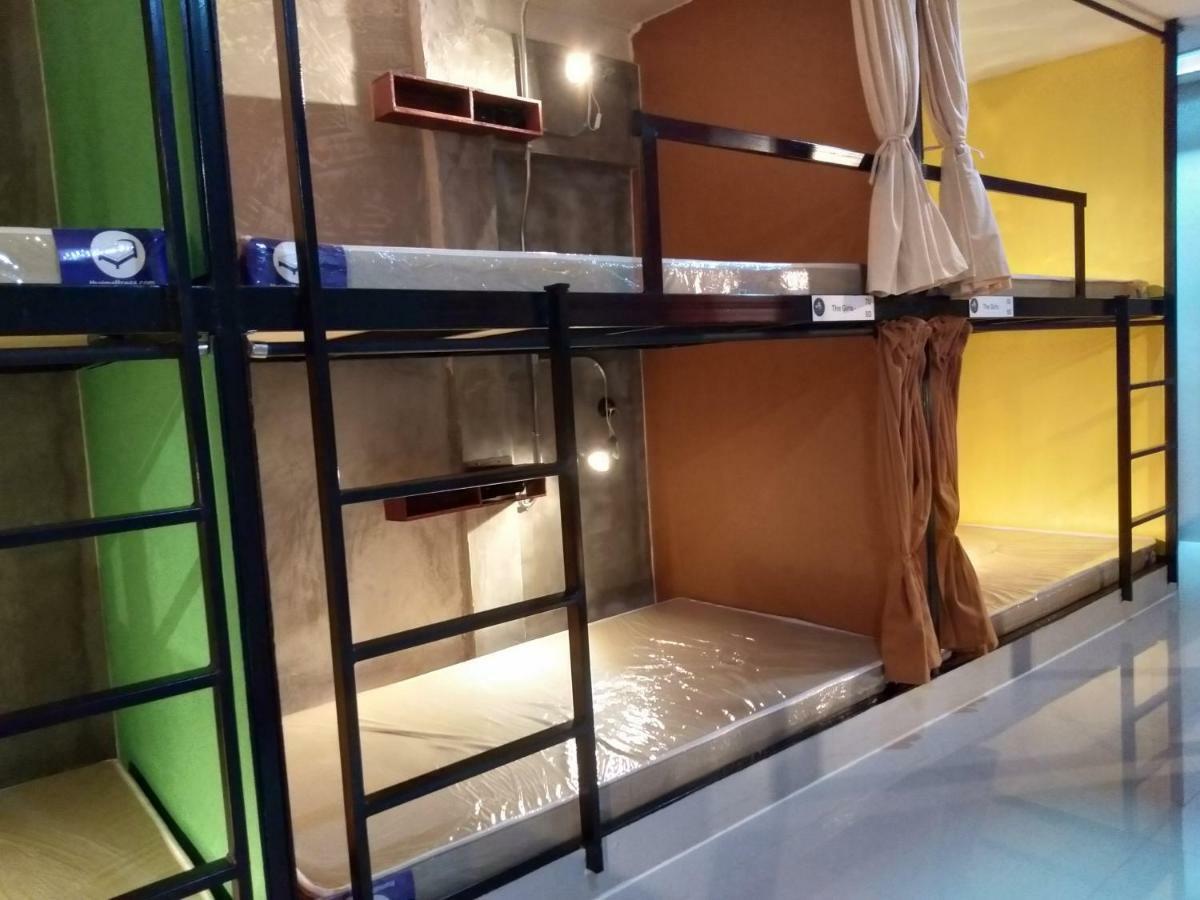 Baan P'Maali Hostel Chiang Rai Buitenkant foto